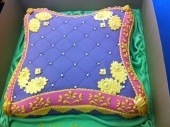 PILLOW SHAP CAKE